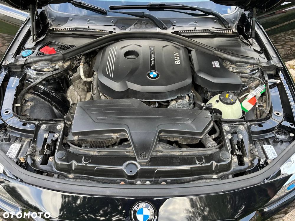 BMW Seria 3 318i Sport Line Shadow - 14