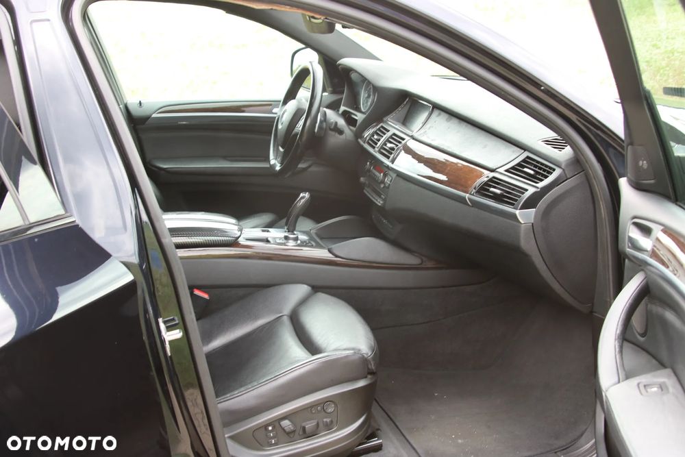 BMW X6 - 16