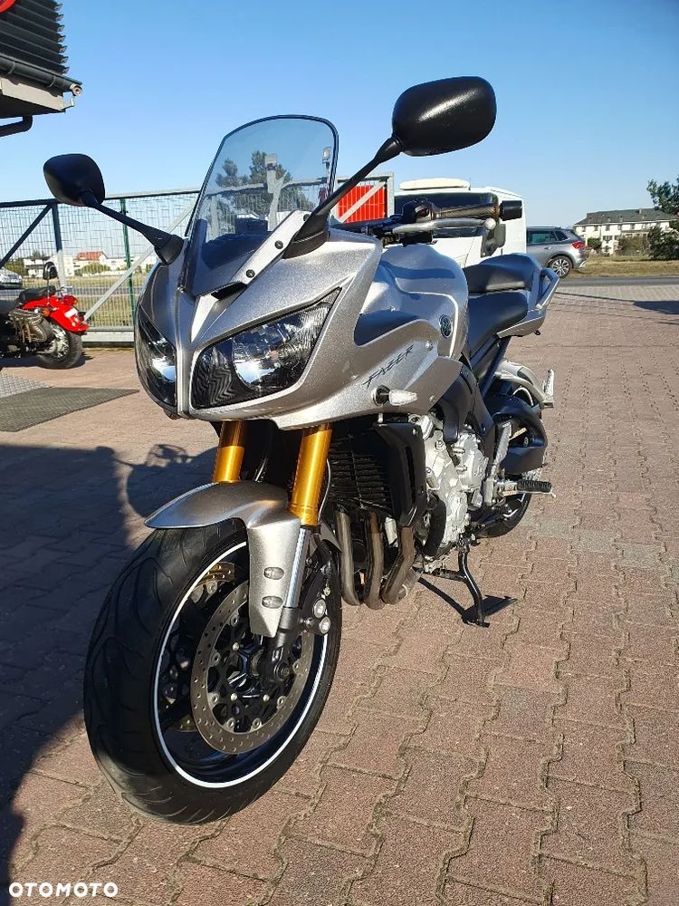 Yamaha FZ - 2