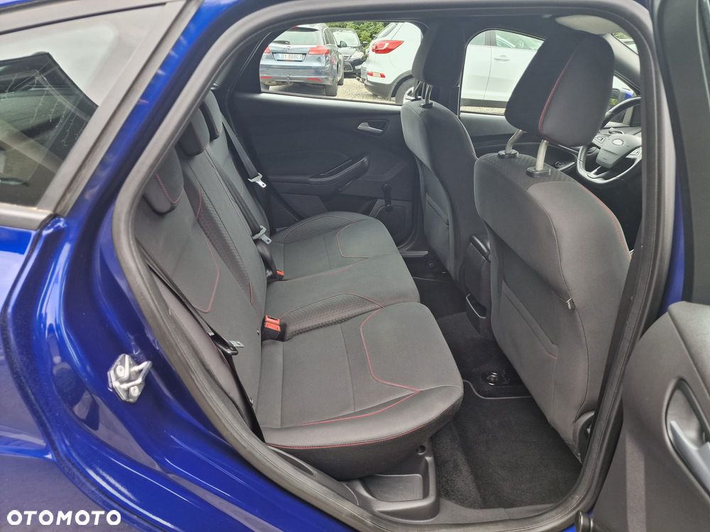 Ford Focus 1.0 EcoBoost Start-Stopp-System ST-LINE STYLE - 17