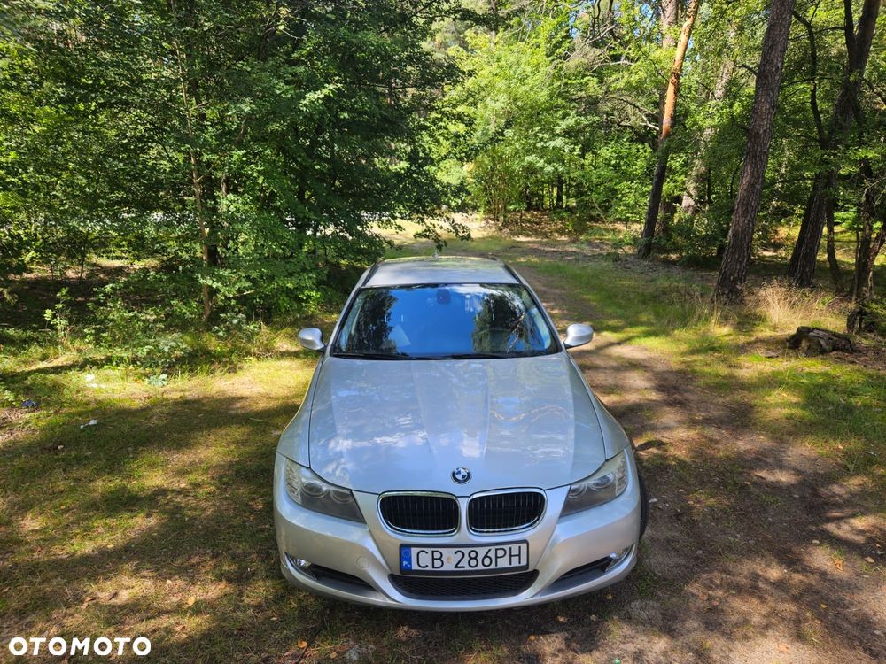 BMW Seria 3 320d DPF Efficient Dynamics Edition - 2