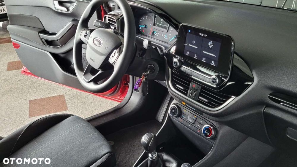 Ford Fiesta - 25