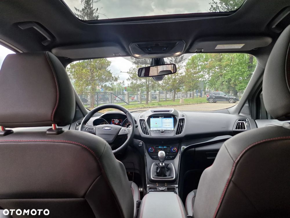 Ford Kuga 2.0 TDCi 2x4 ST-Line - 11