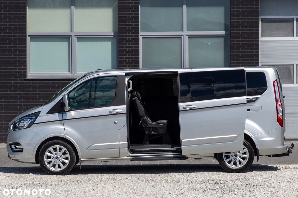 Ford Tourneo Custom - 4