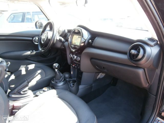 MINI 5 Portas One D - 33