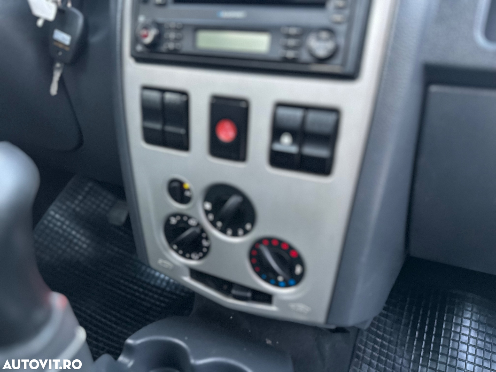 Dacia Pick Up - 10