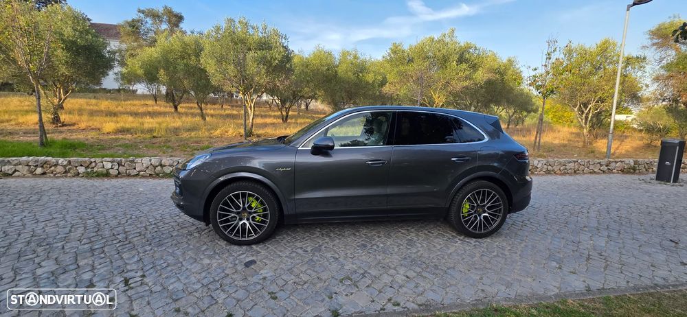 Porsche Cayenne E-Hybrid - 12