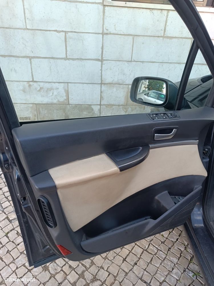 Peugeot 807 2.2 HDi - 13