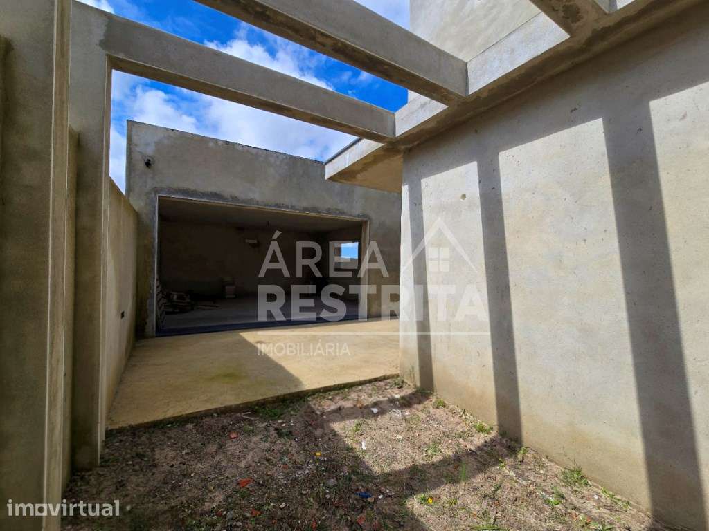 Moradia T5 c/Piscina, Garagem e 5 Suites, Galeotas - Azeitão - Grande imagem: 5/38