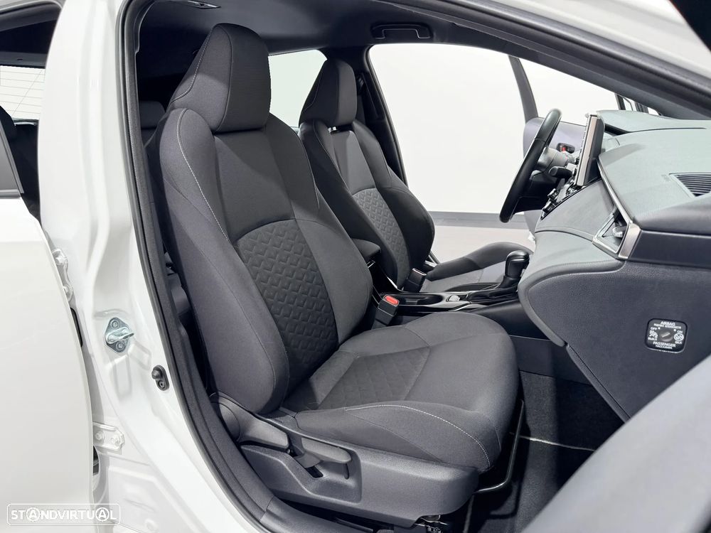 Toyota Corolla 1.8 Hybrid Comfort - 36