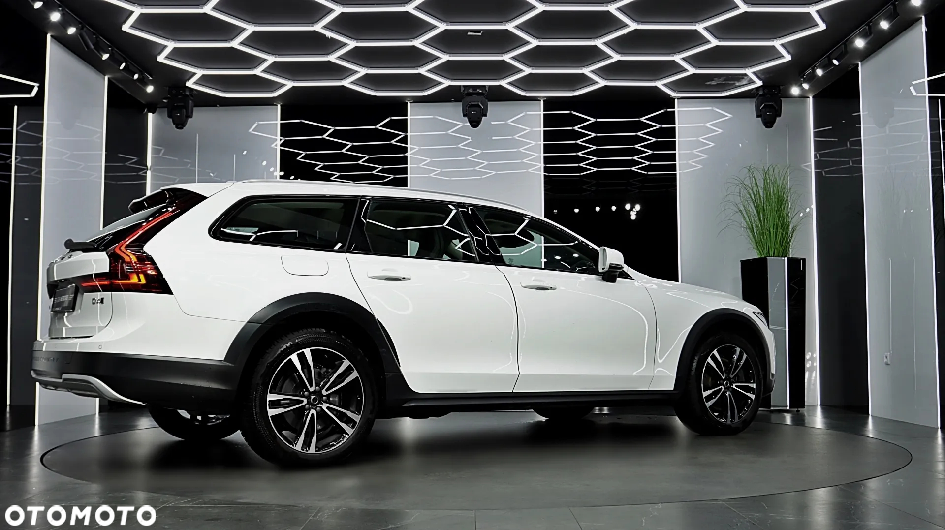Volvo V90 Cross Country D4 AWD Pro - 10