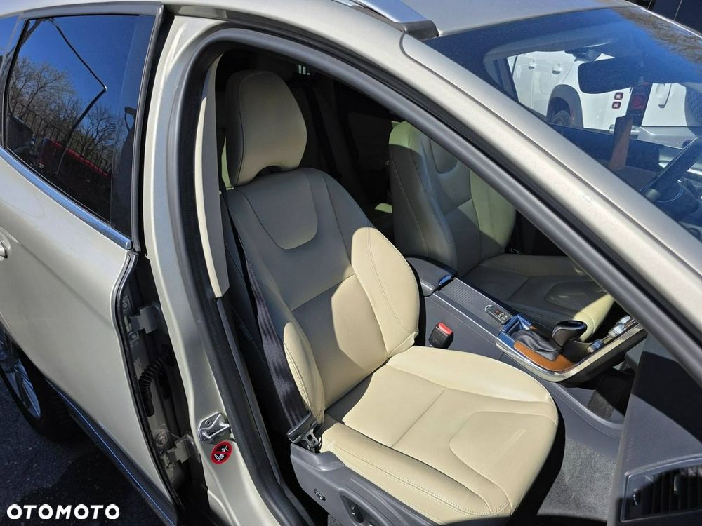 Volvo XC 60 T5 Geartronic Kinetic - 29