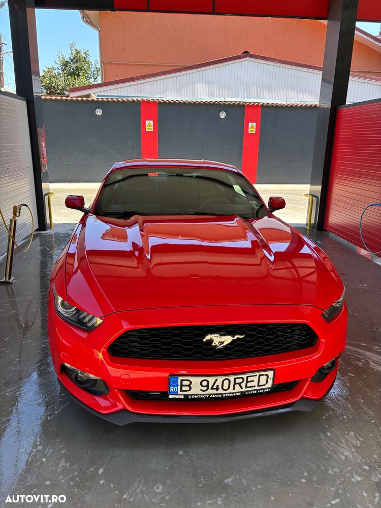 Ford Mustang - 32