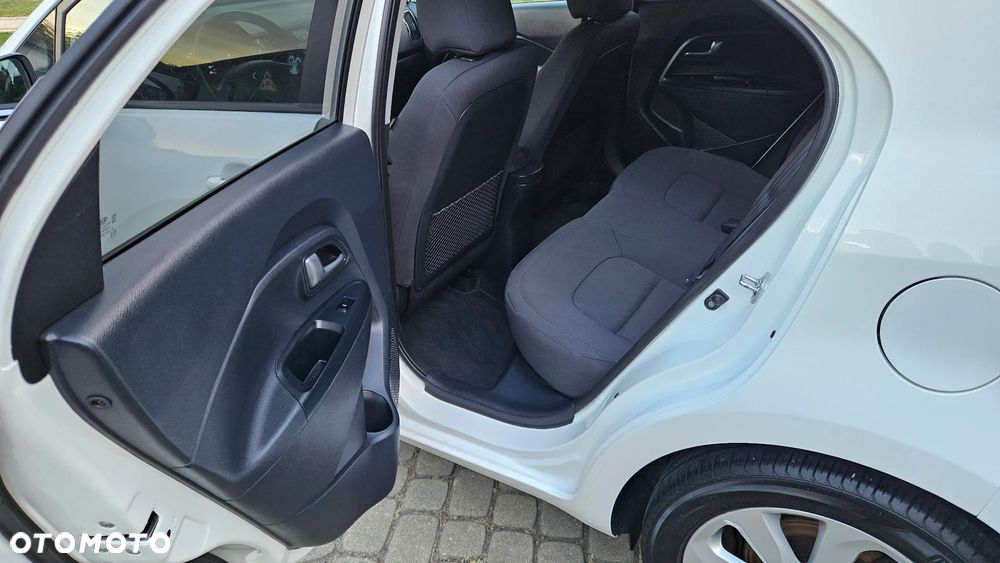 Kia Rio 1.2 L Business Line - 25