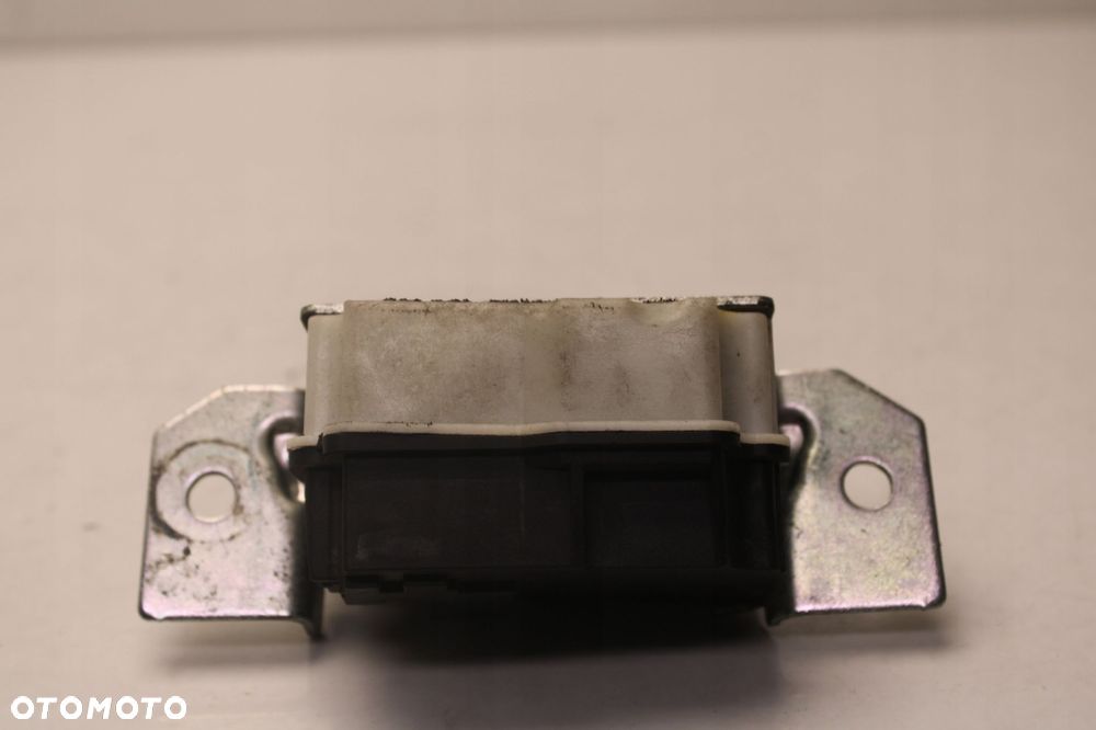 mercedes w169 04r- zamek klapy bagażnika tył tylny a1697400135 - 3