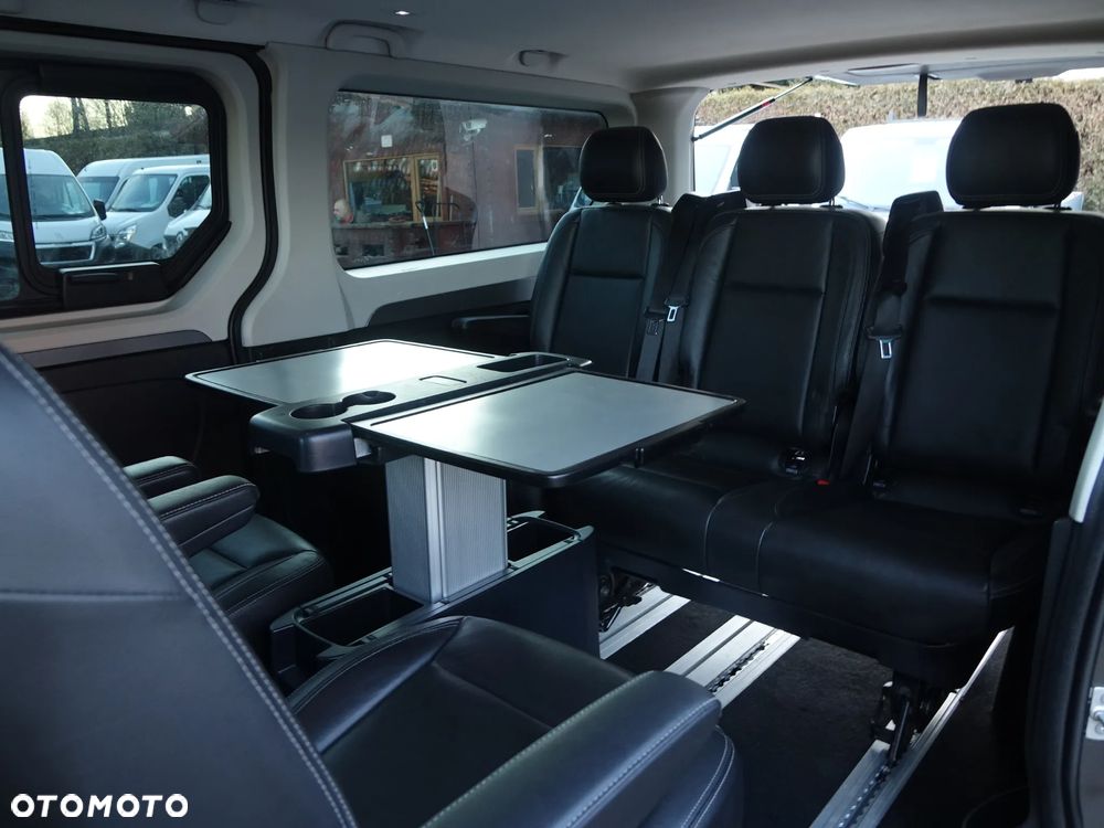 Renault Trafic Grand 1.6 dCi - 19