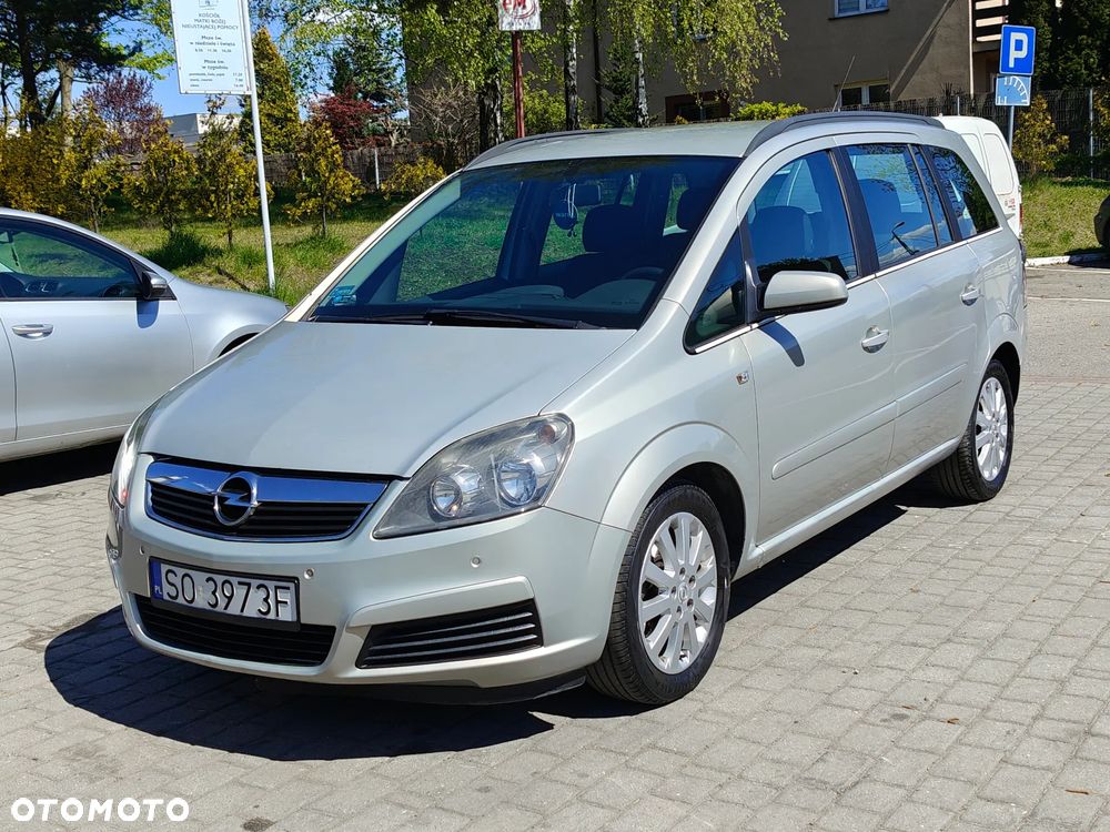 Opel Zafira 1.9 CDTI - 13