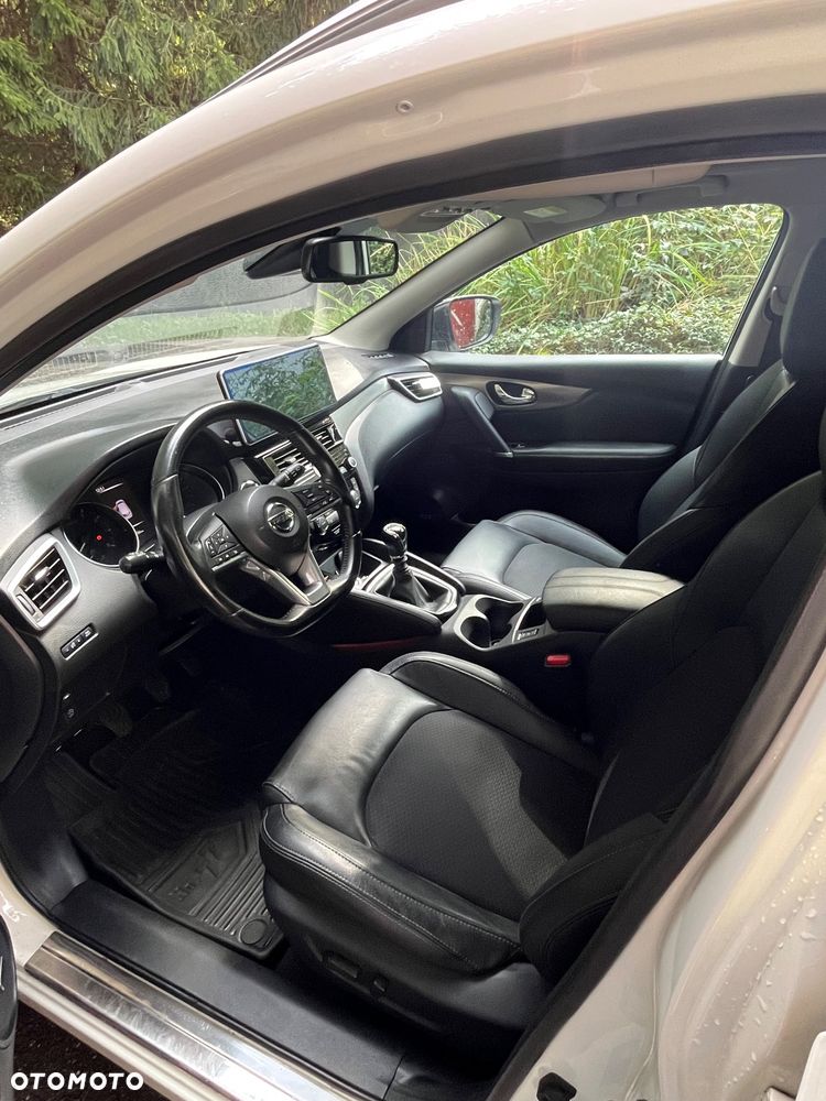 Nissan Qashqai 1.2 DIG-T Tekna EU6 - 16