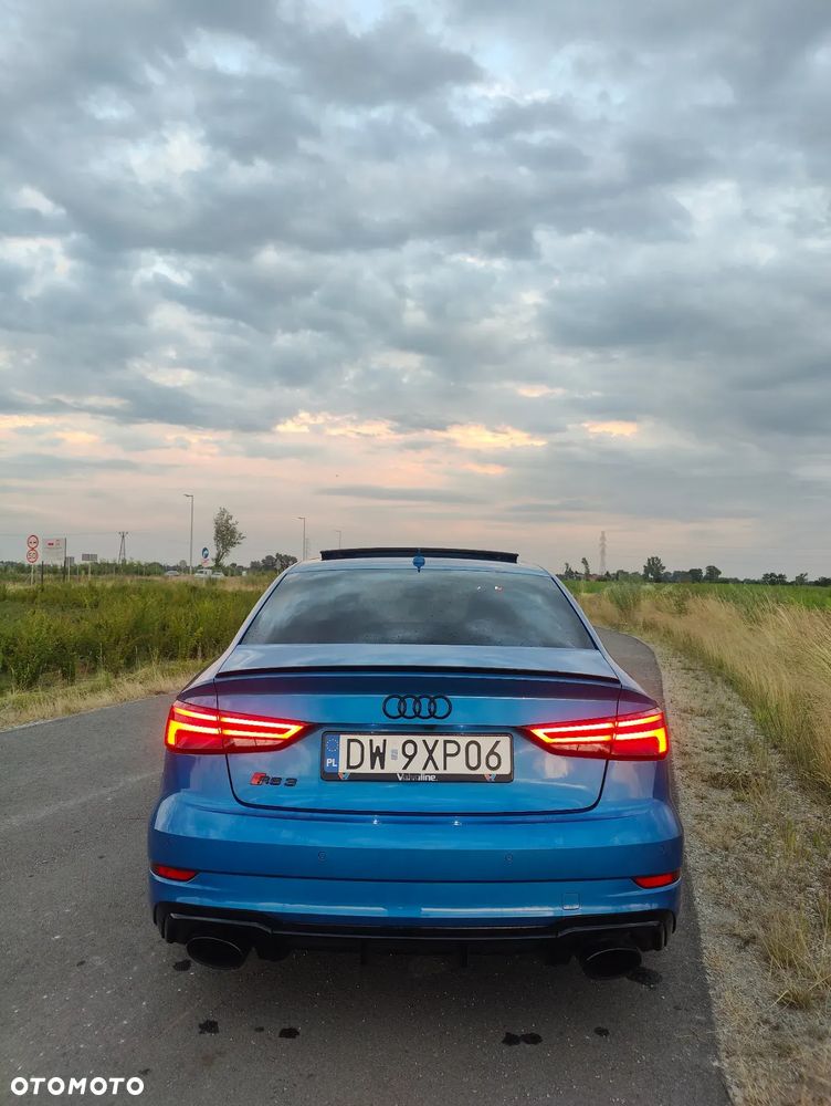 Audi RS3 Limousine - 15