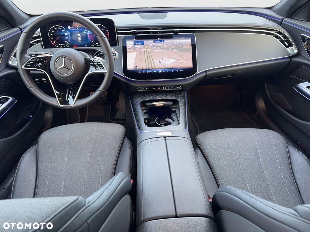 Mercedes-Benz Klasa E - 21