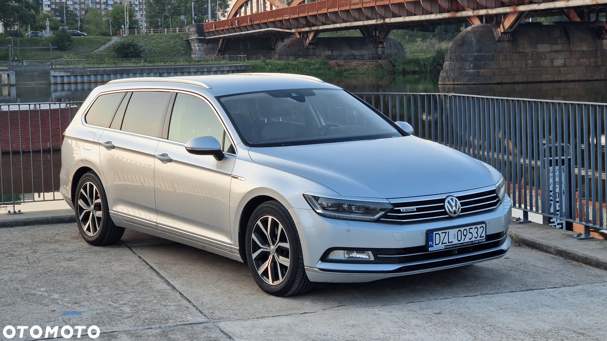 Volkswagen Passat 2.0 TDI Bi-Turbo BMT 4Mot Highline DSG - 12