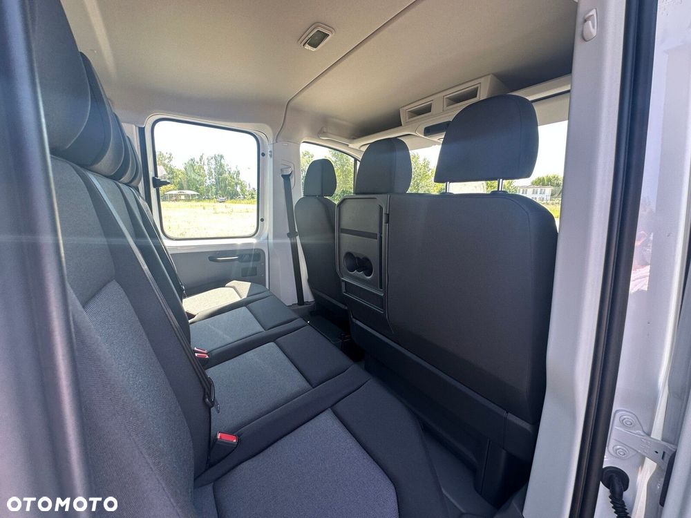 Volkswagen Crafter Skrzyniowy z podwójną kabiną - 26