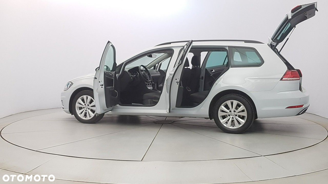 Volkswagen Golf - 11