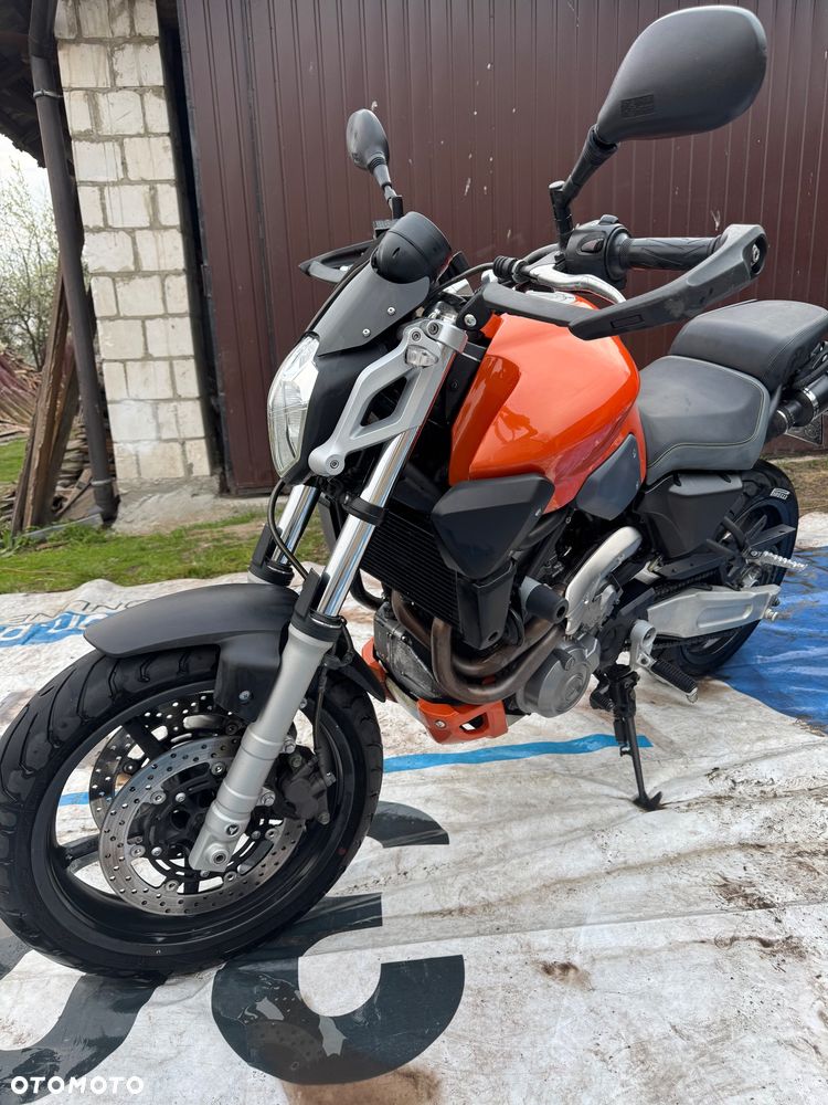Yamaha MT - 4