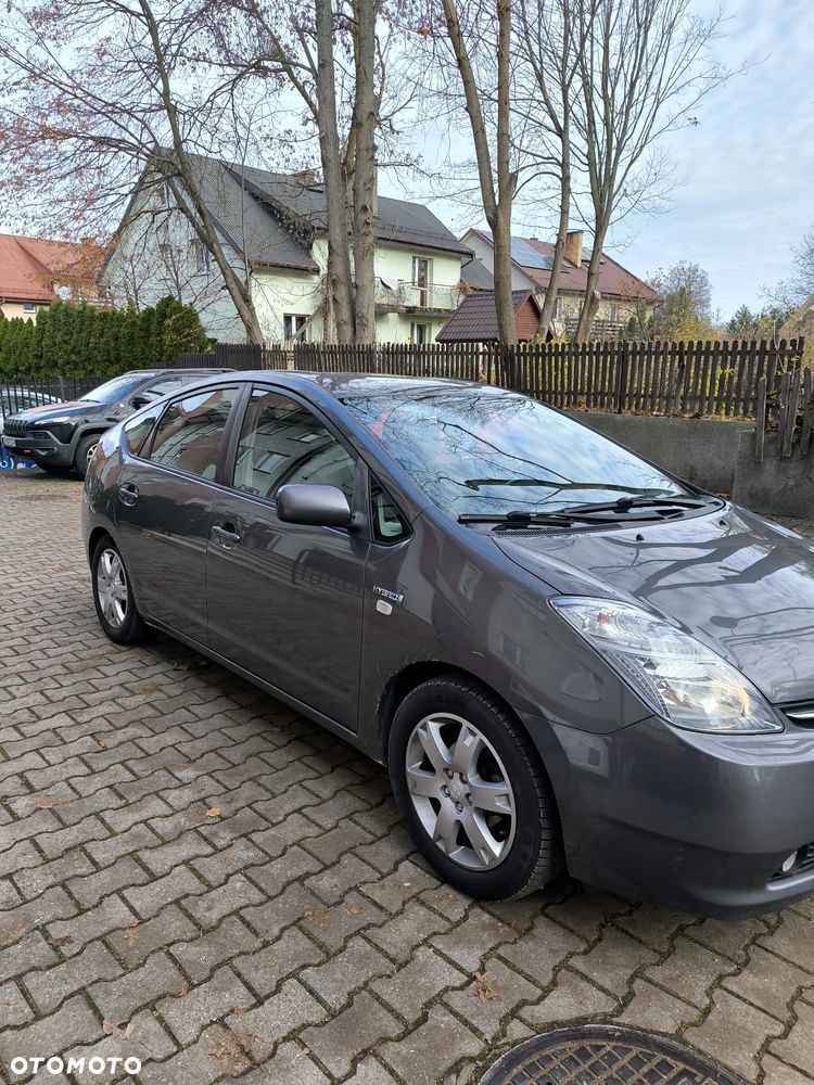 Toyota Prius - 1