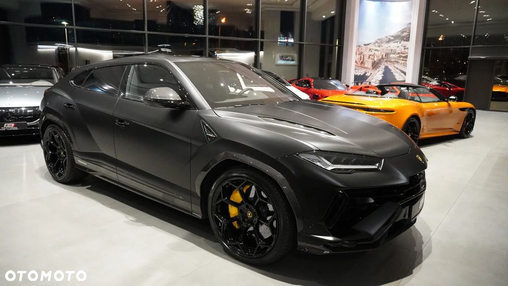 Lamborghini Urus - 17