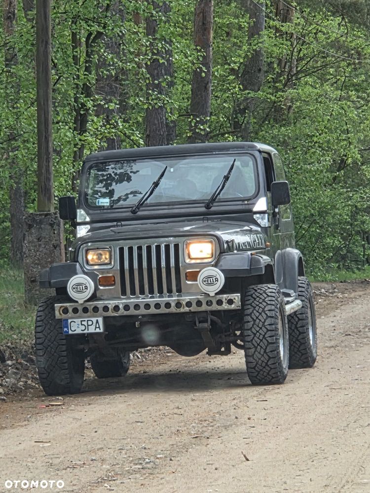 Jeep Wrangler 2.5L - 4
