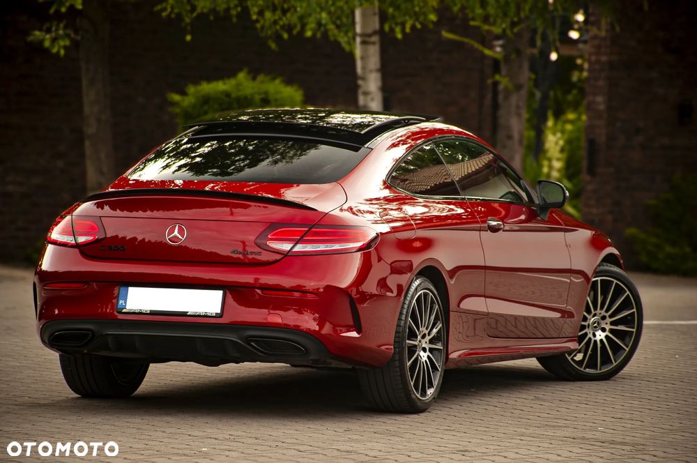Mercedes-Benz Klasa C 300 d 4Matic 9G-TRONIC AMG Line - 17