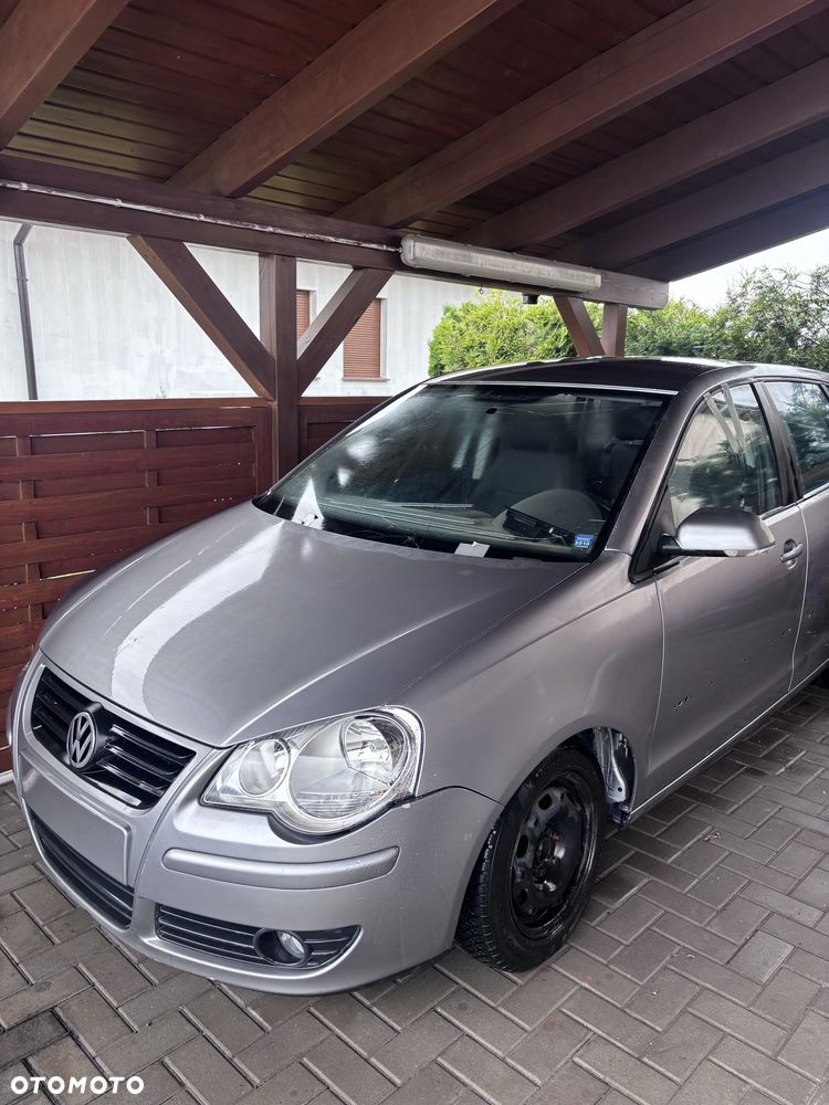 Volkswagen Polo - 1