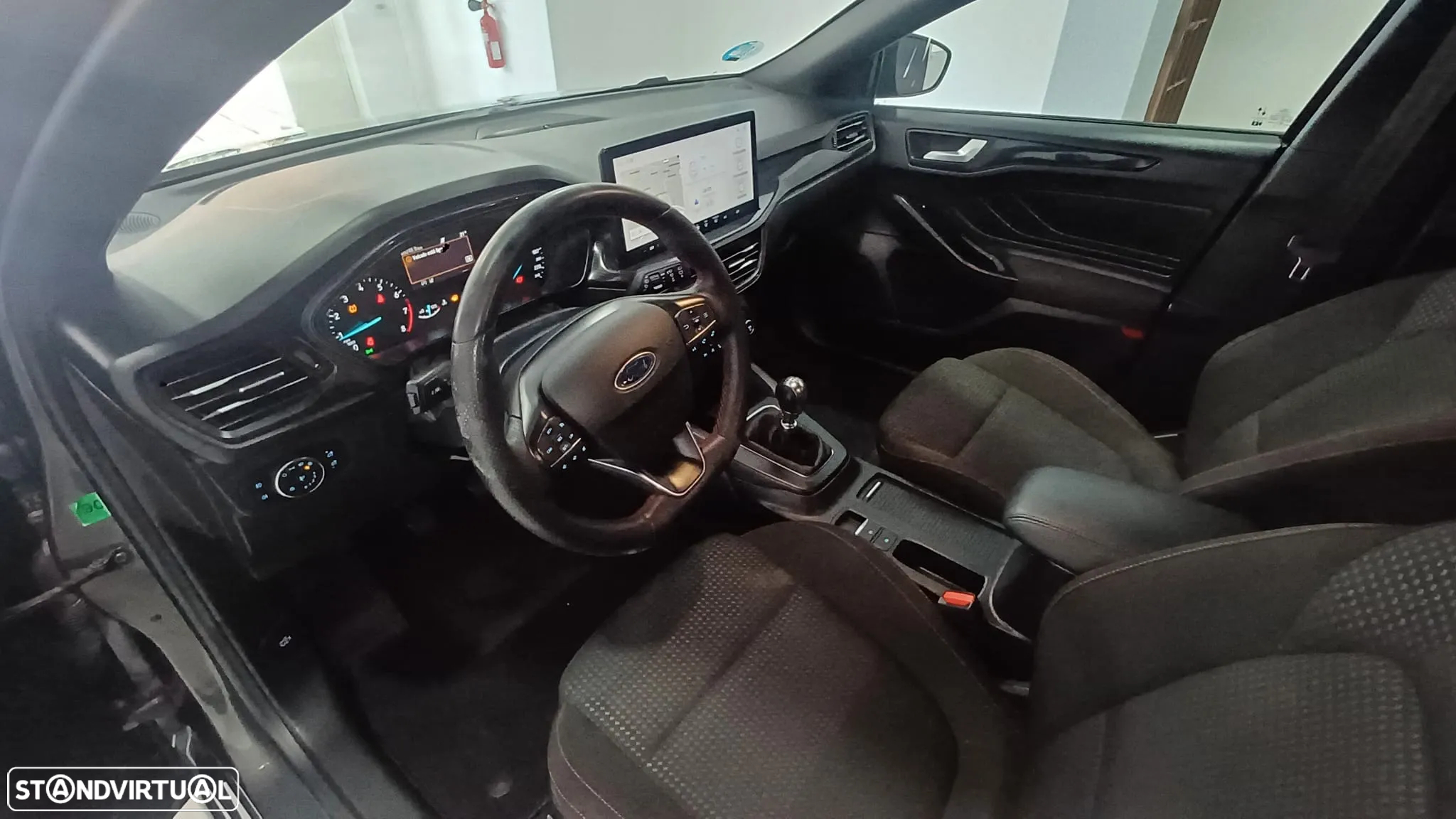 Ford Focus 1.0 EcoBoost Hybrid ST-LINE - 19