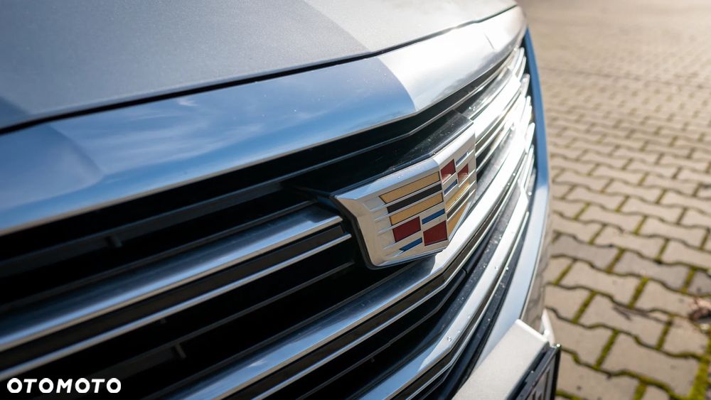 Cadillac XTS - 12