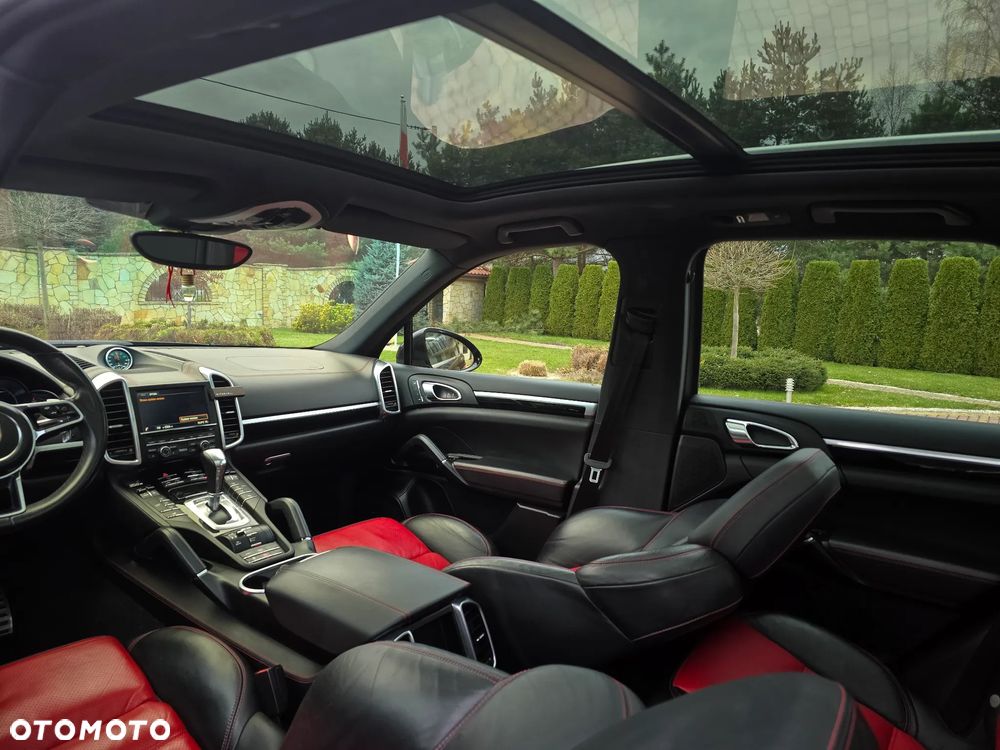 Porsche Cayenne S Diesel Platinum Edition - 28