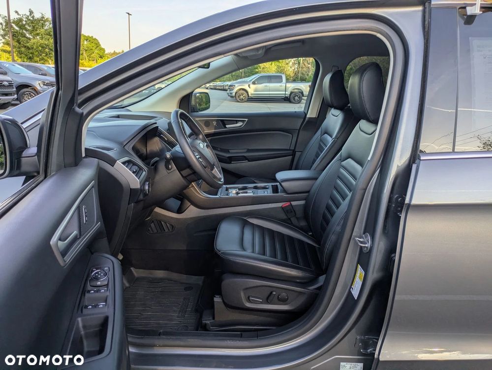 Ford Edge - 8