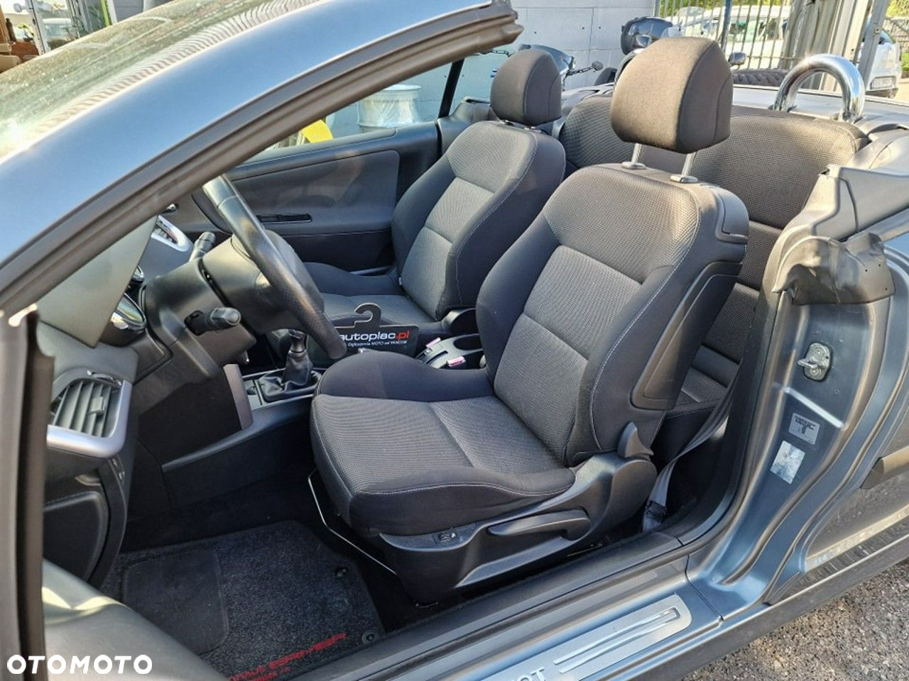 Peugeot 207 CC 120 VTi Active - 11