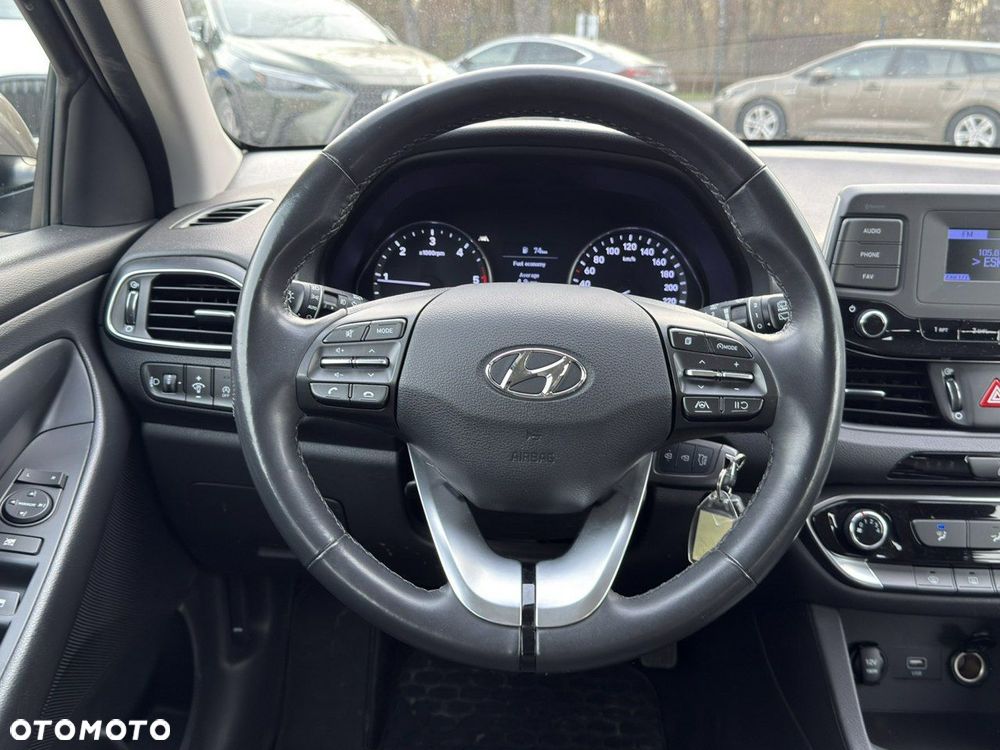 Hyundai i30 - 23