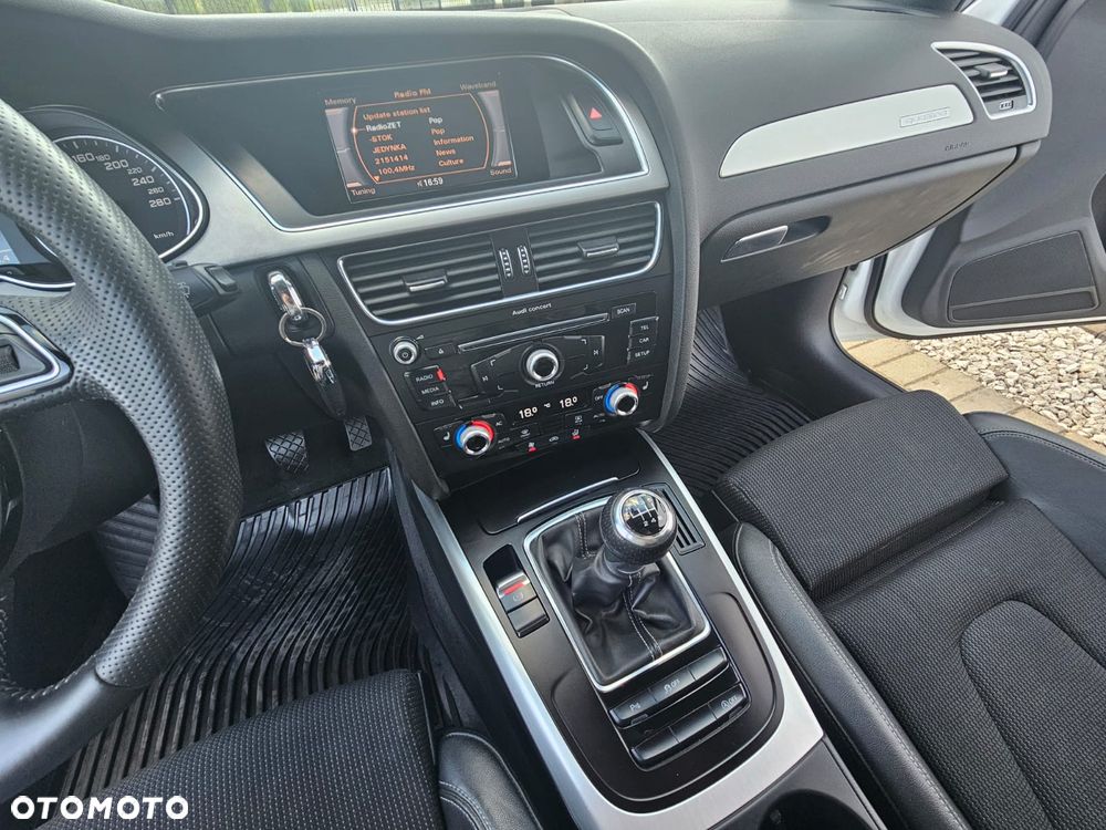 Audi A4 Limousine 2.0 TFSI quattro S line Sportpaket - 30