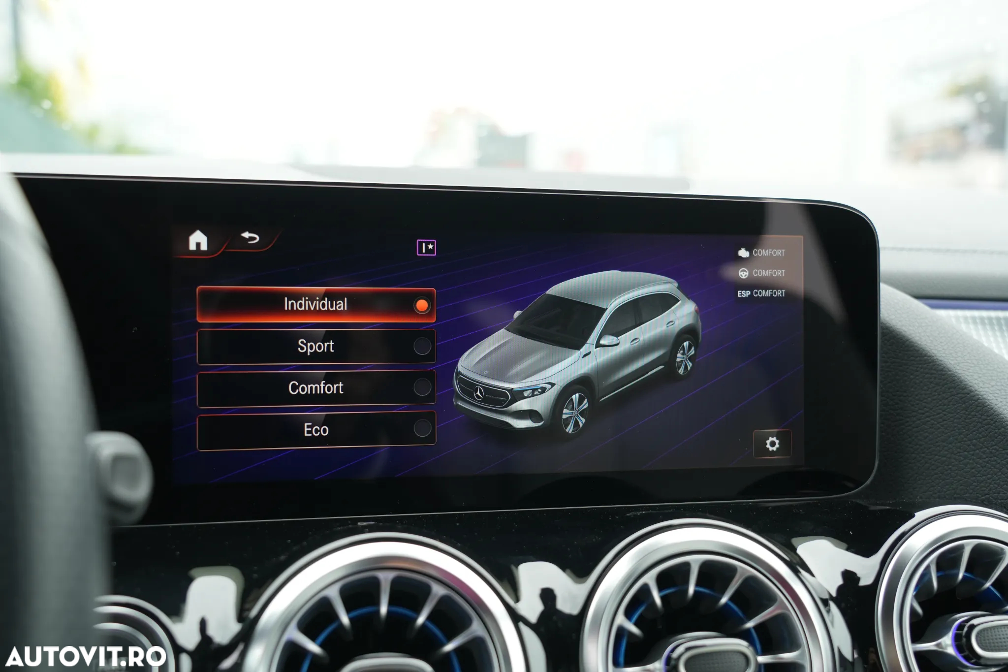 Mercedes-Benz EQA 350 4MATIC - 27