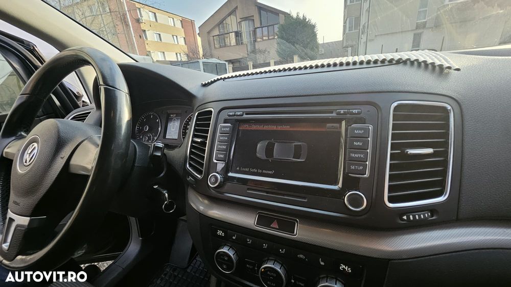 Volkswagen Sharan 2.0 TDI 4MOTION BlueMotion Technology Comfortline - 12