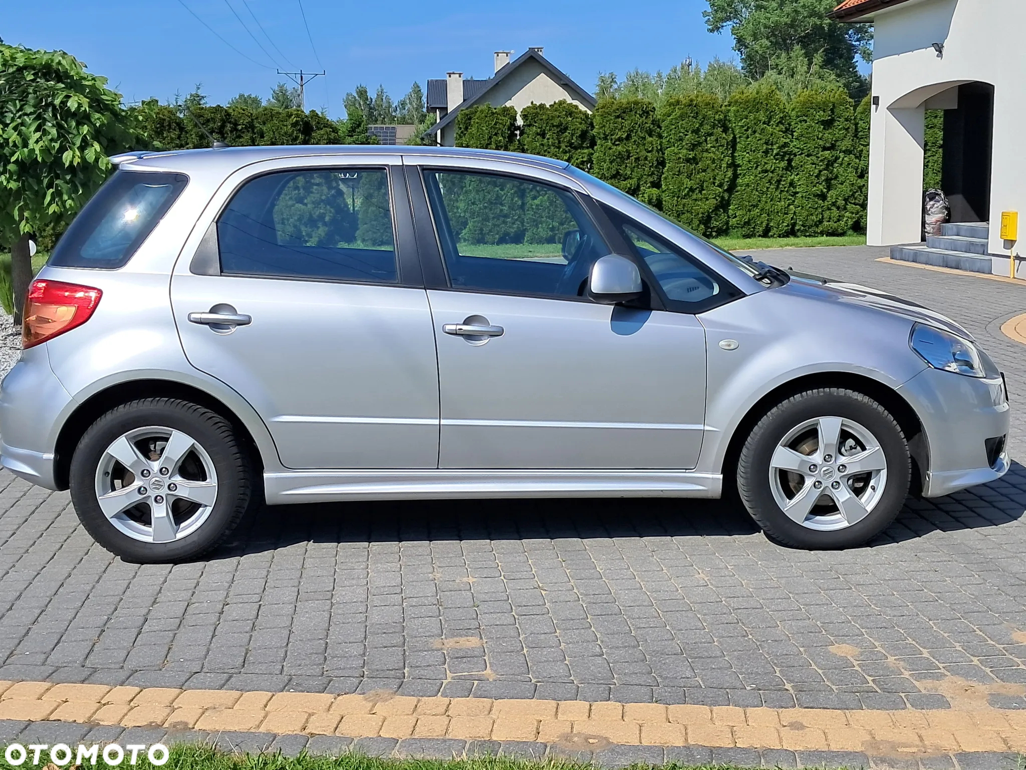 Suzuki SX4 1.6 Comfort Plus - 4