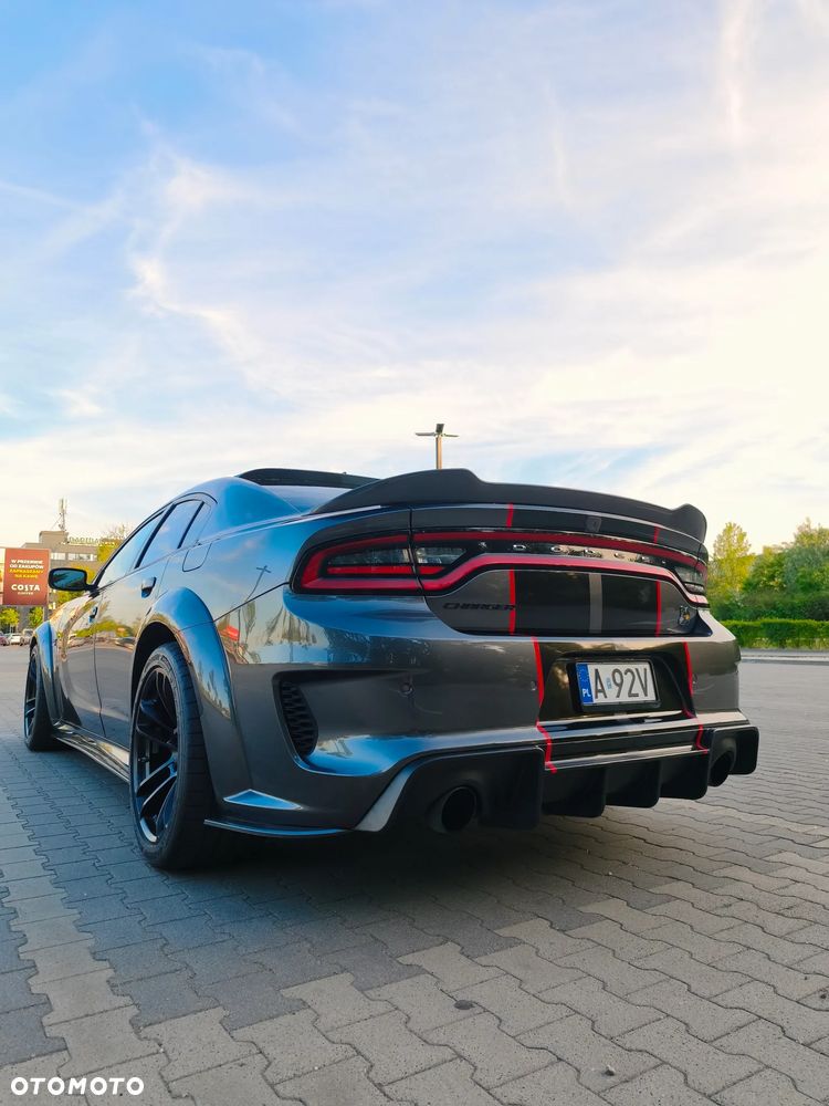 Dodge Charger 6.4 Scat Pack Widebody - 4