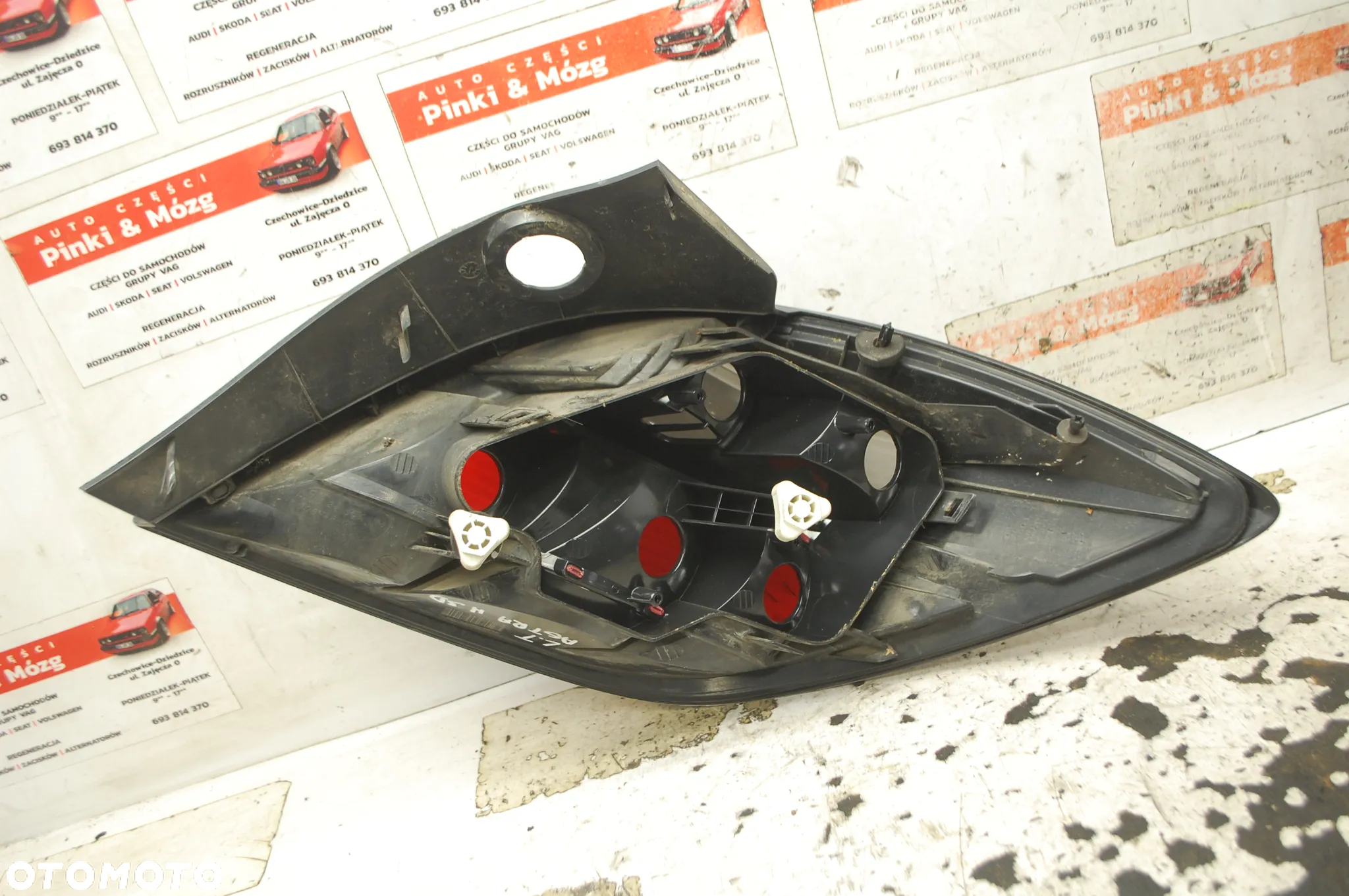 LAMPA PRAWY TYŁ TYLNA 342691834 OPEL ASTRA H III OPC GTC - 2