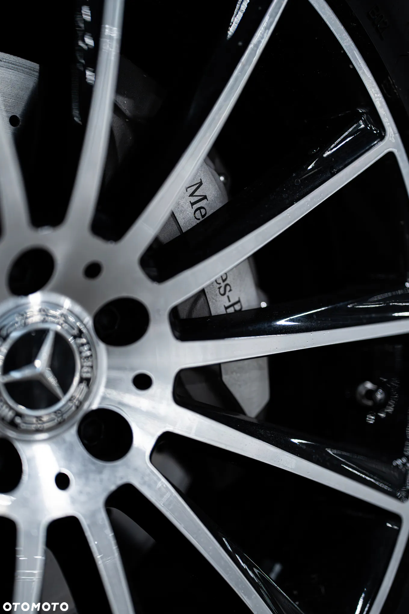 Mercedes-Benz GLC 300 4Matic 9G-TRONIC AMG Line - 13