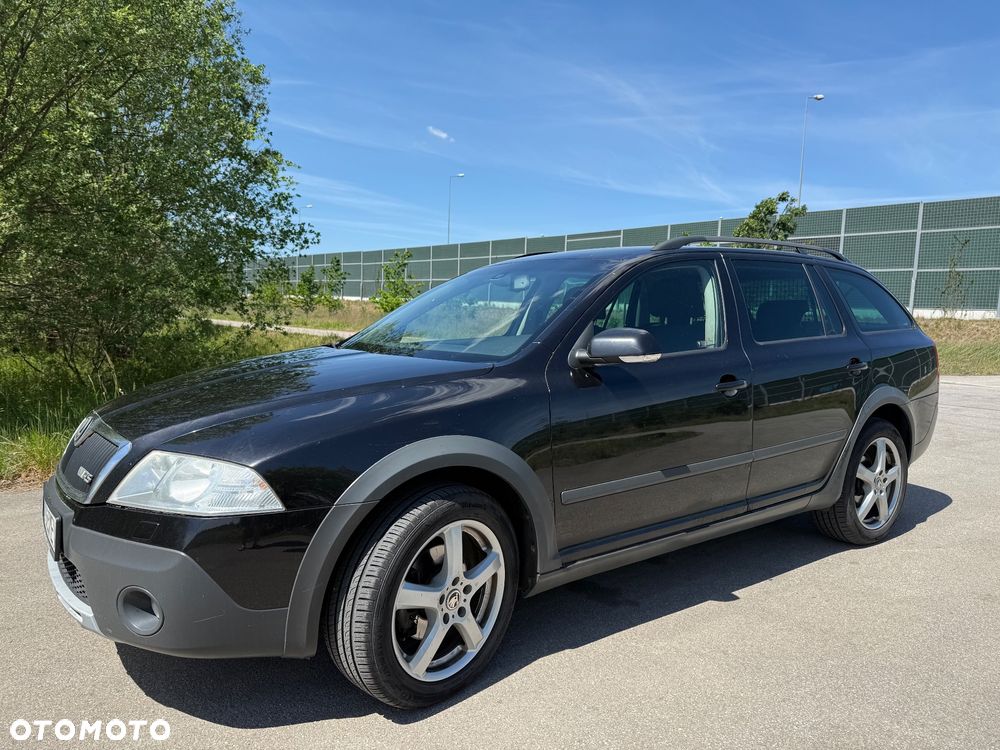 Skoda Octavia 2.0 TDI DPF RS - 5