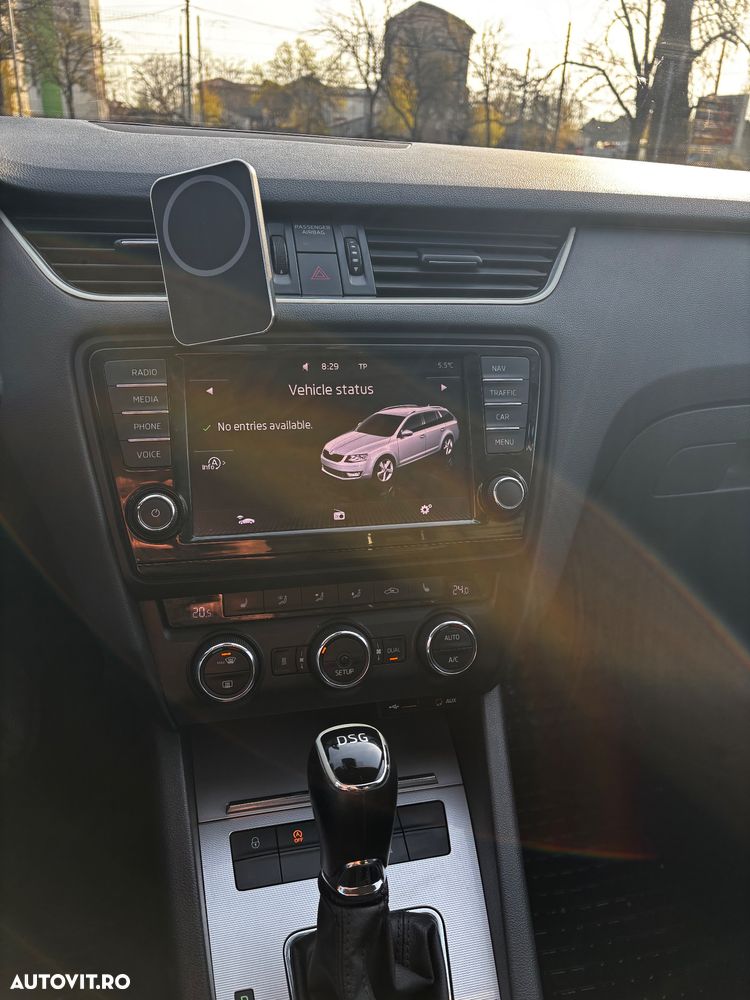 Skoda Octavia 2.0 TDI AMBITION DSG - 8