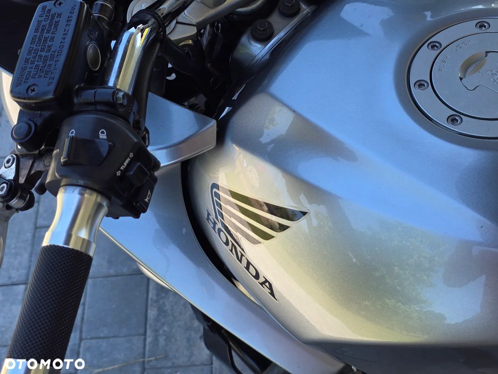 Honda CBF - 26