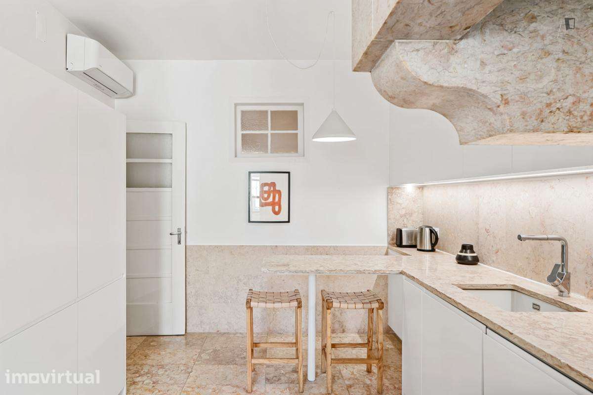 Quarto - localizado em Marquês de Pombal Lisbon - Grande imagem: 5/29